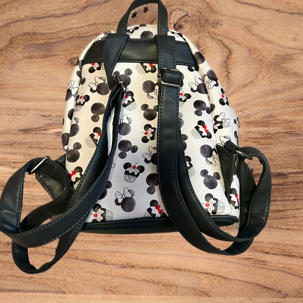 Disney Loungefly Backpack - Picture 8 of 9